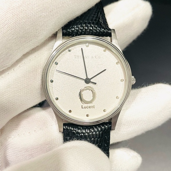 ❌SOLD❌ Tiffany And Co Lucent 33mm Swiss Made Unisex Watch - New Battery - Picture 16 of 16